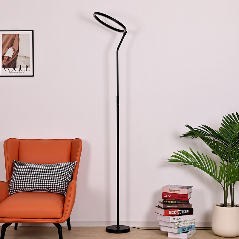 Nola eraldatu dezakeen LED solairuko lanparak zure etxeko argia?